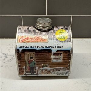 Vintage 1984 Maple syrup tin container